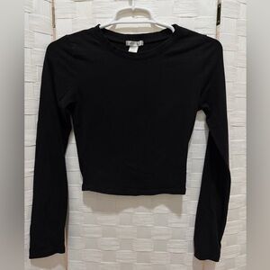 Classic Black Long Sleeve Crop Top